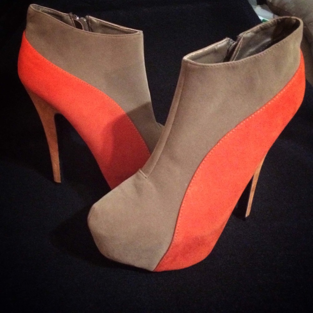 Your perfect fall boots!!🎃❤️ - Picture 1 of 6